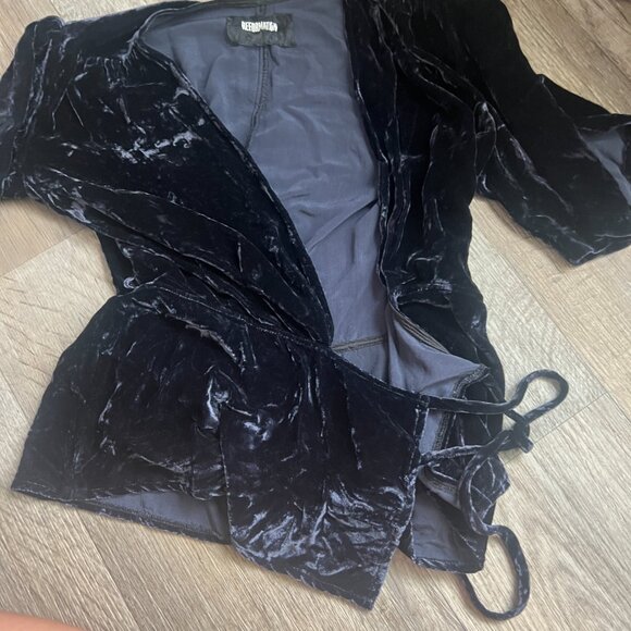 Reformation Plunging Black Bara Wrap Top size xs/s - Picture 8 of 15